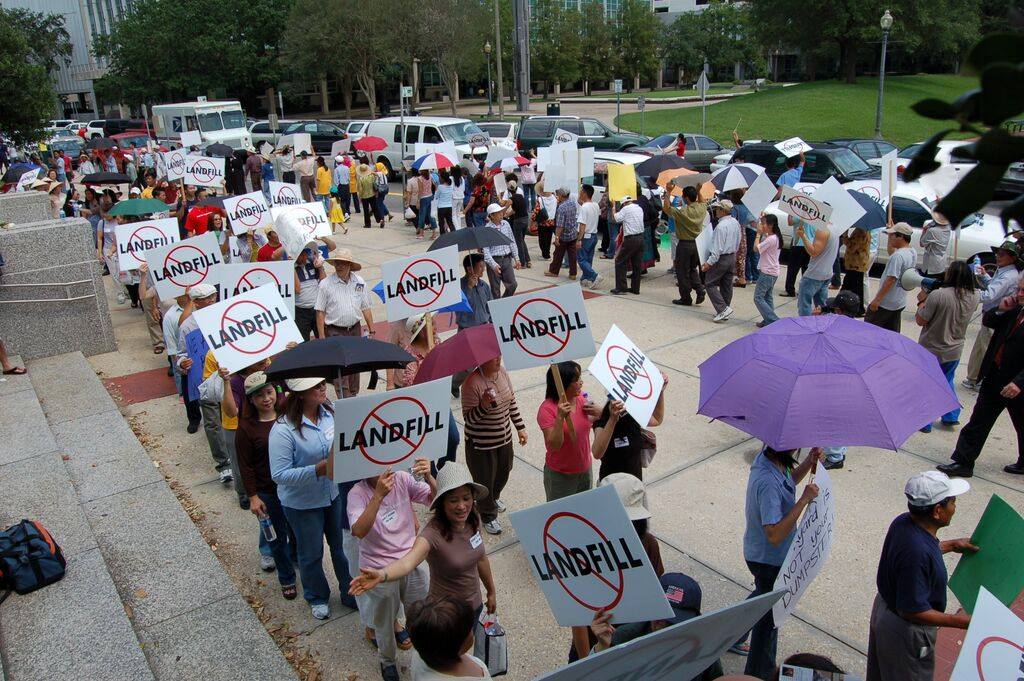 A photo of Vietnamese Americans protesting the Chef Menteur Landfill in New Orleans